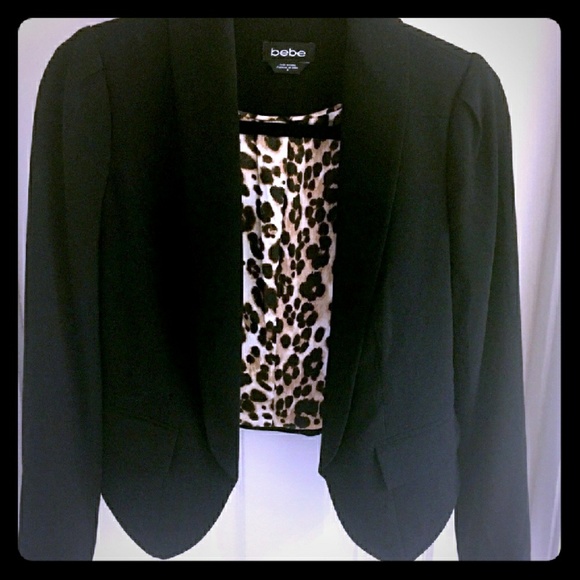 Bebe - Cropped Blazer